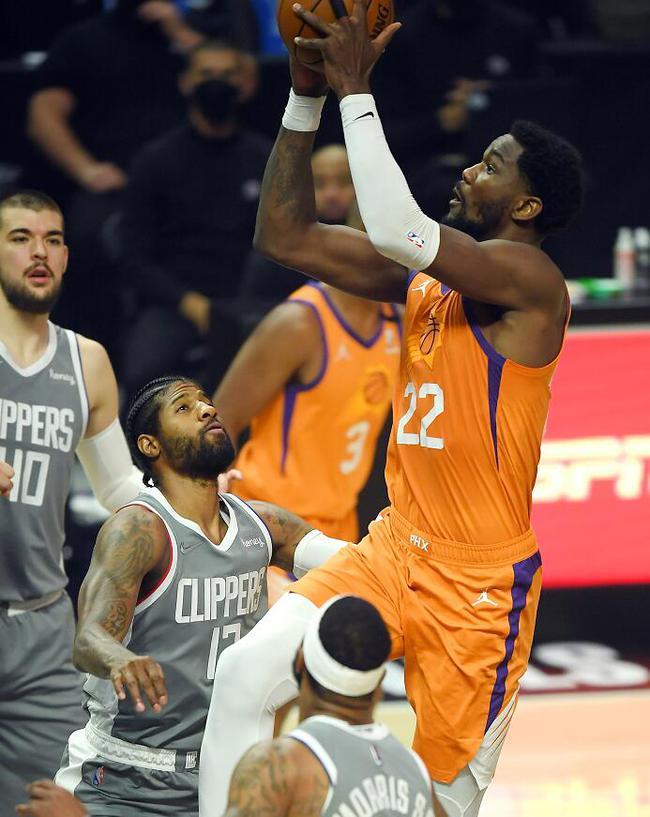  快船逆转太阳，乔治关键三分锁定胜局  