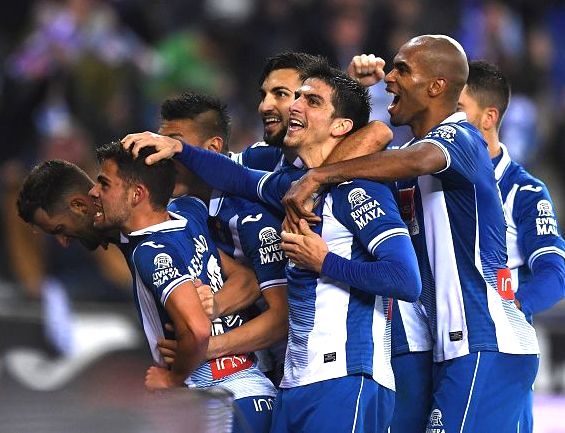  罗马德比激情碰撞红狼军团险胜同城对手